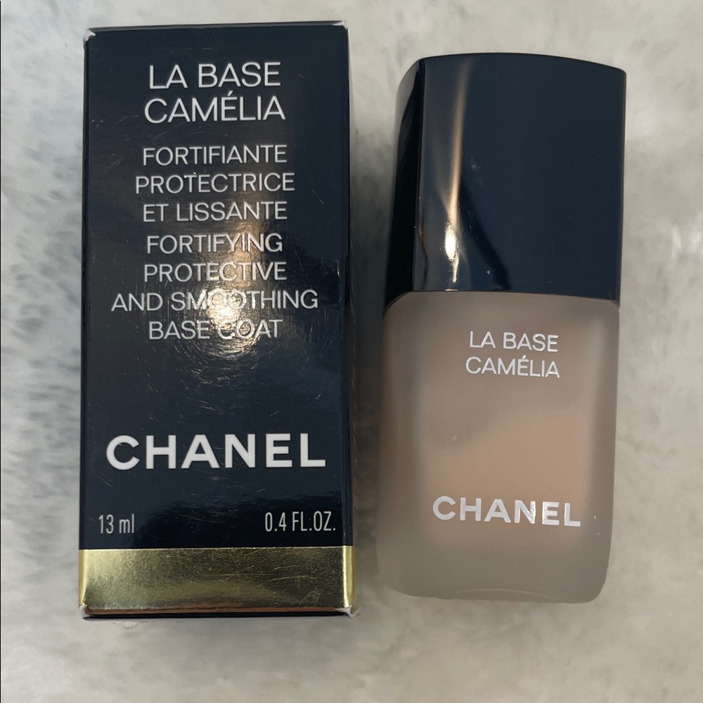 CHANEL La Base Camélia Fortifying Base Coat - Cream